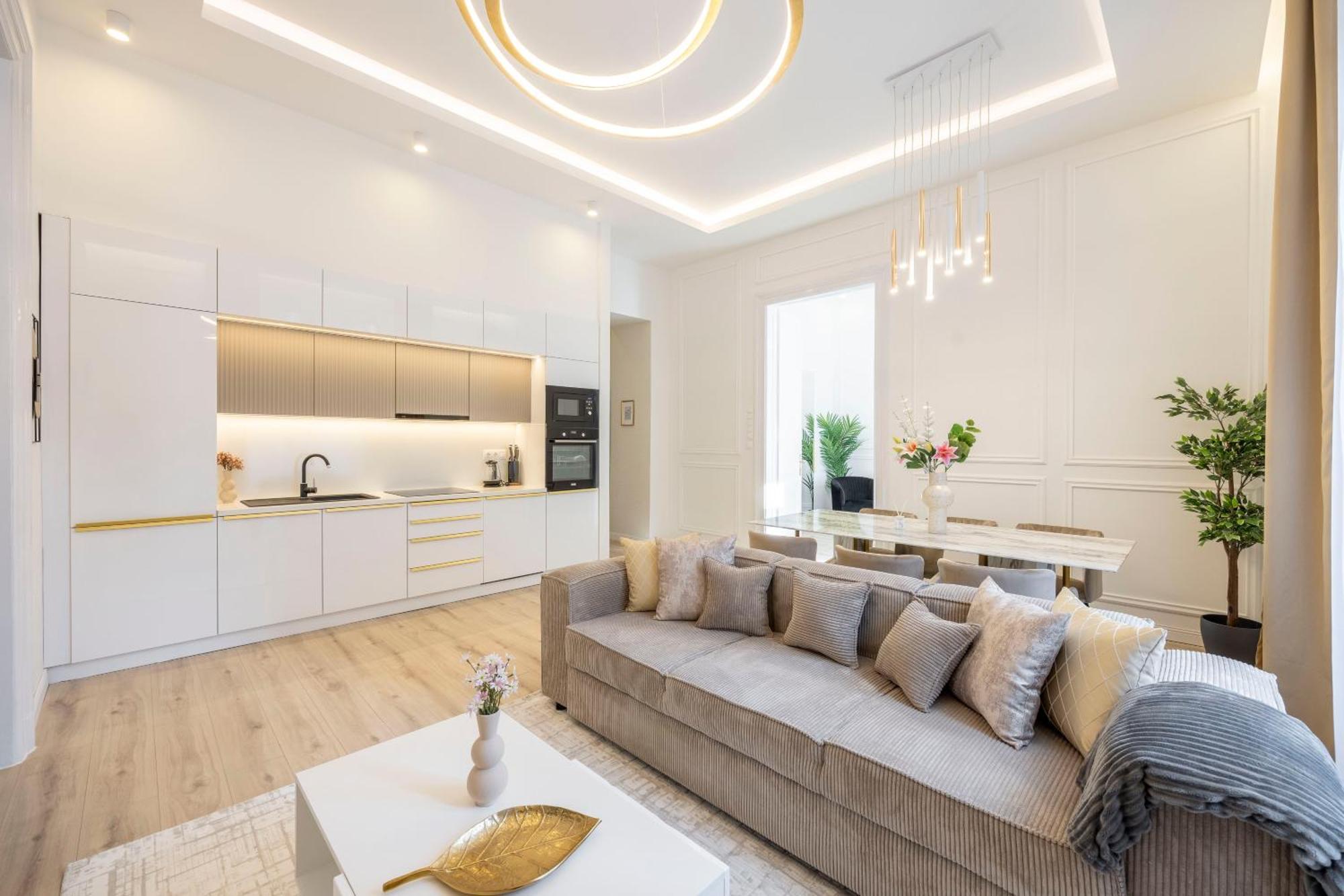 Exclusive & Prestigious Central Residence W/ Balcony Budapest Exteriör bild
